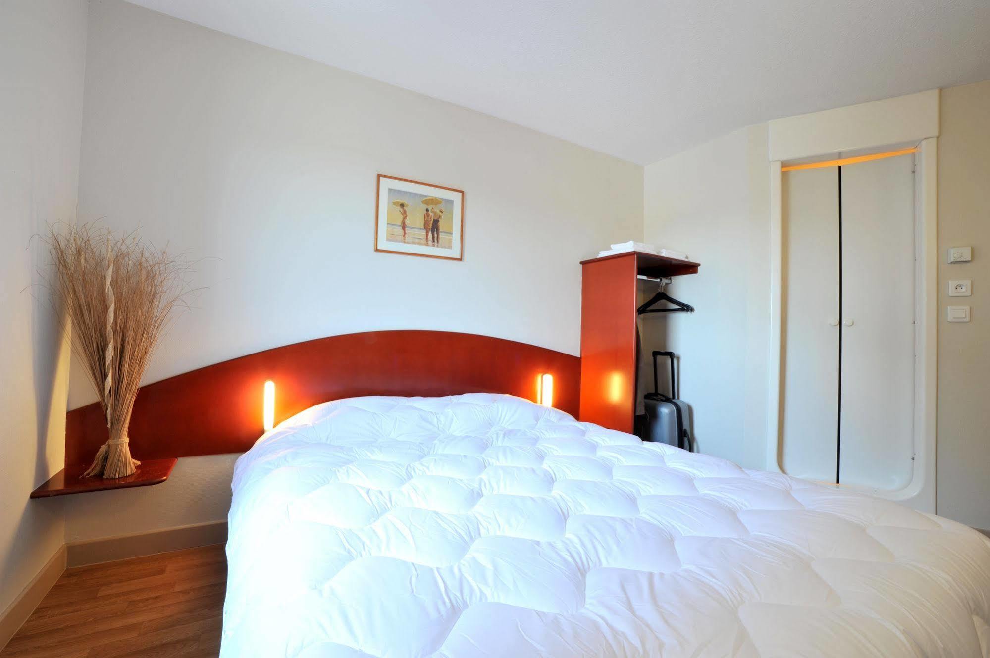 Hotel & Residence Site Du Futuroscope Jaunay-Clan Ngoại thất bức ảnh